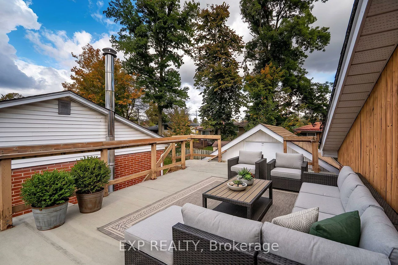 28, Alexander, Codrington, Barrie