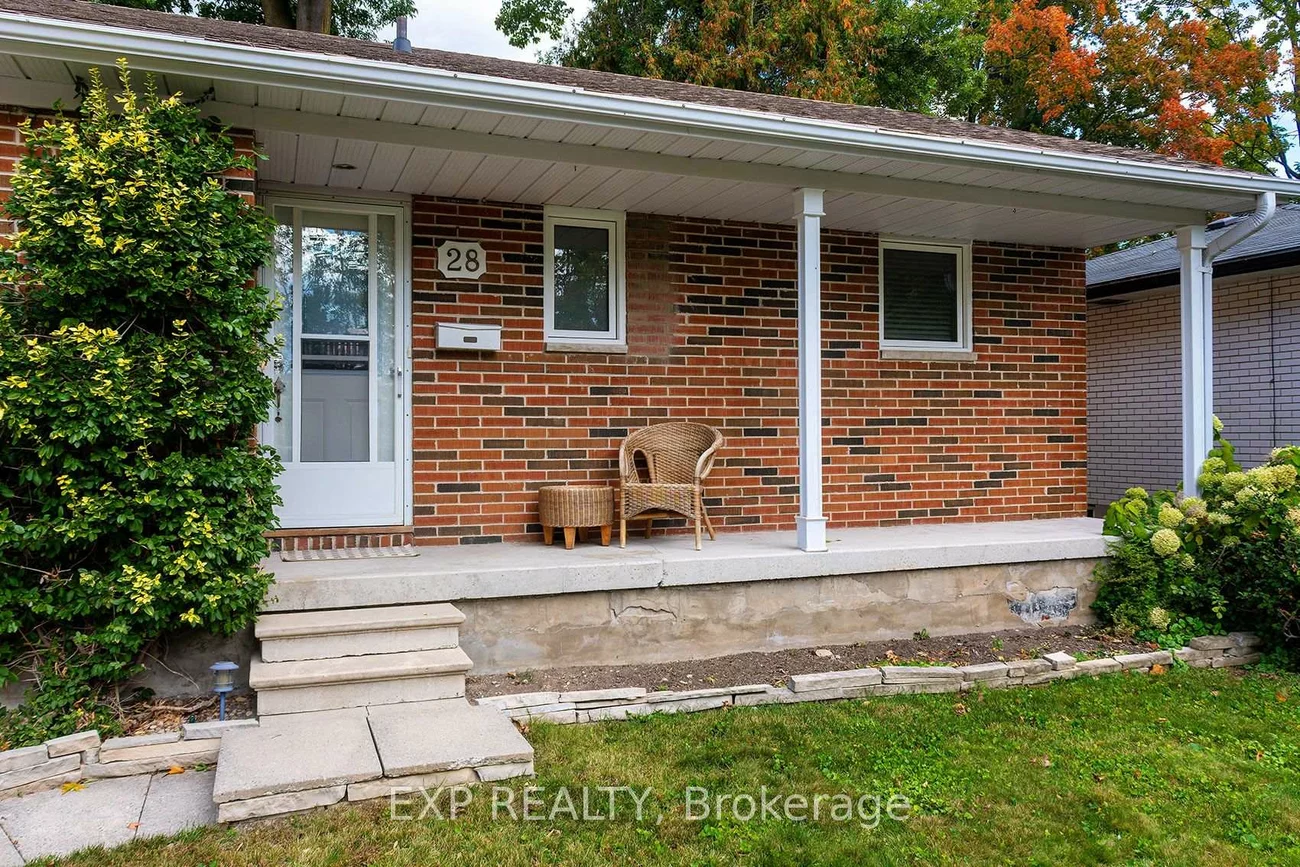 28, Alexander, Codrington, Barrie