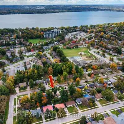 28, Alexander, Codrington, Barrie