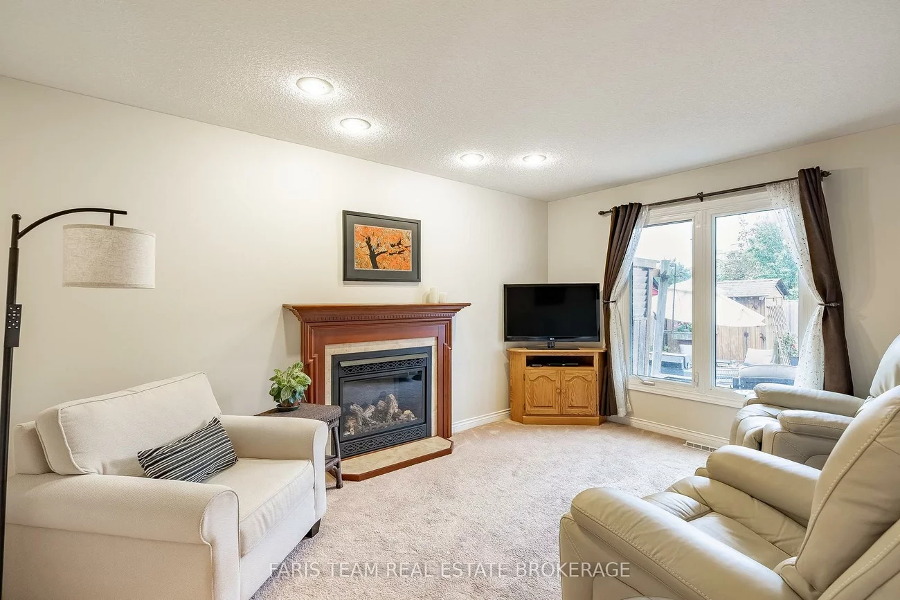 4, O'shaughnessy, Holly, Barrie