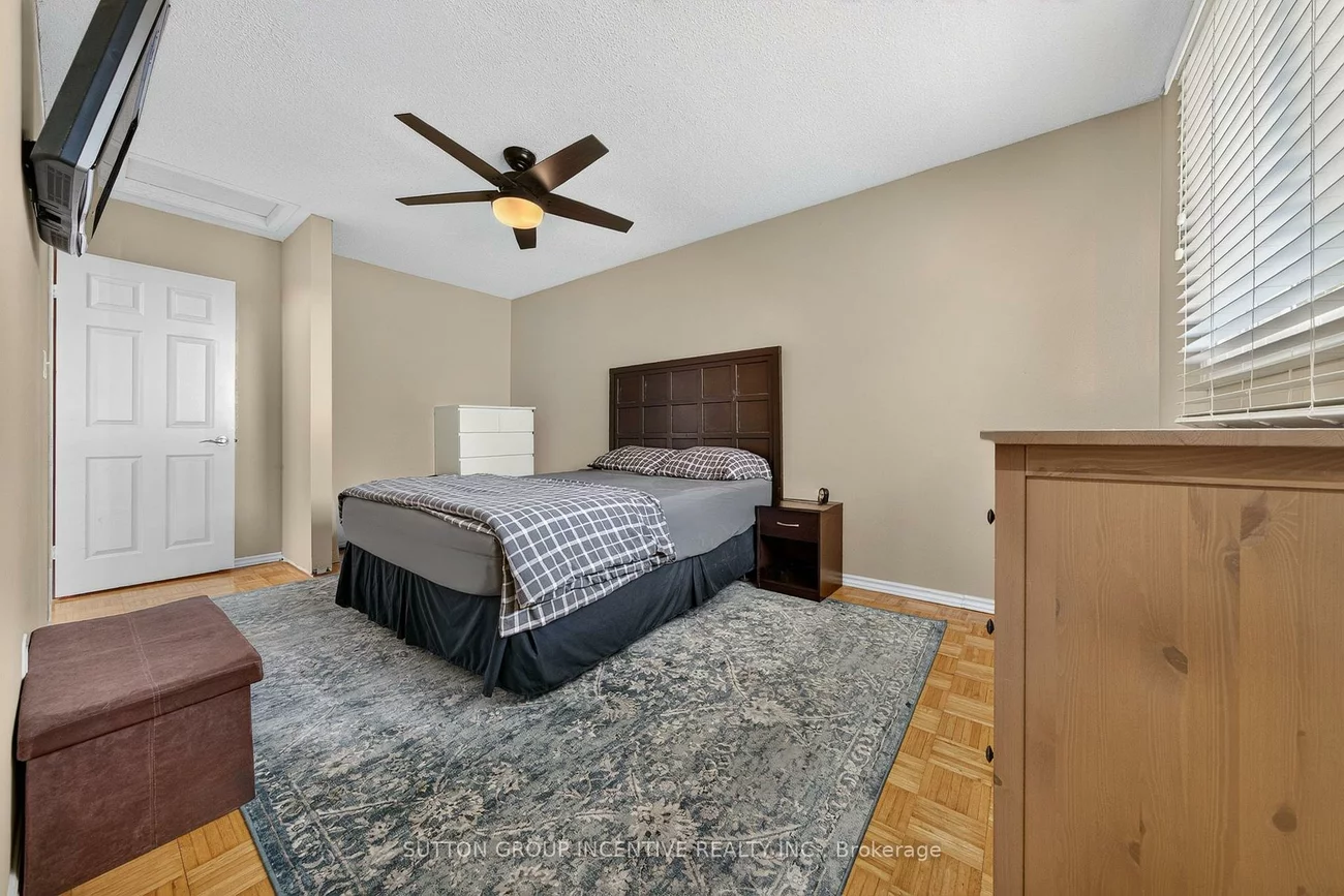 26, Fox, Letitia Heights, Barrie