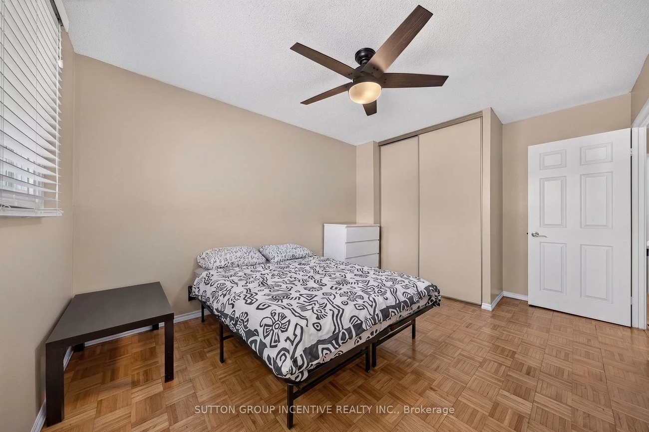 26, Fox, Letitia Heights, Barrie