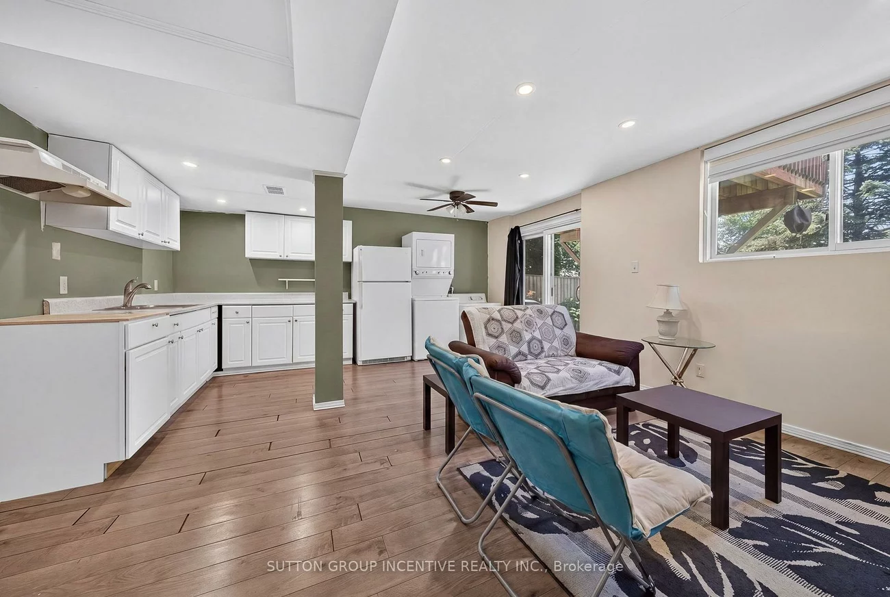 26, Fox, Letitia Heights, Barrie