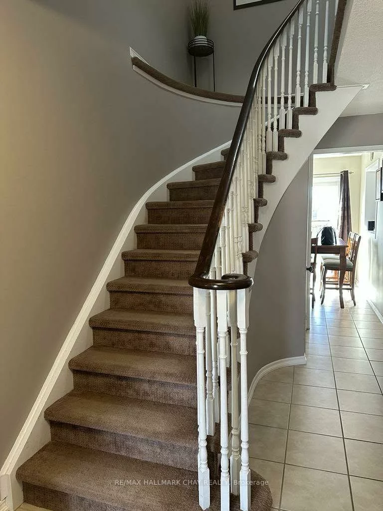 61, Carruthers, Grove East, Barrie
