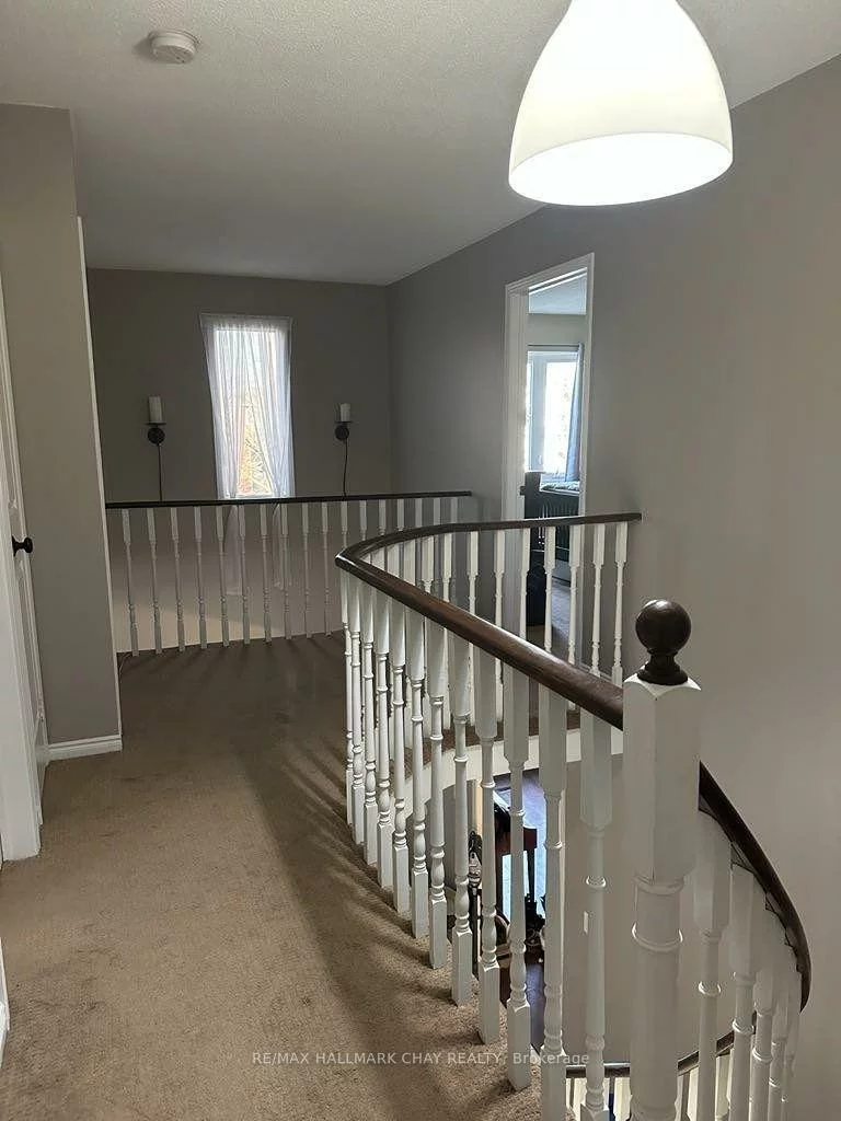 61, Carruthers, Grove East, Barrie