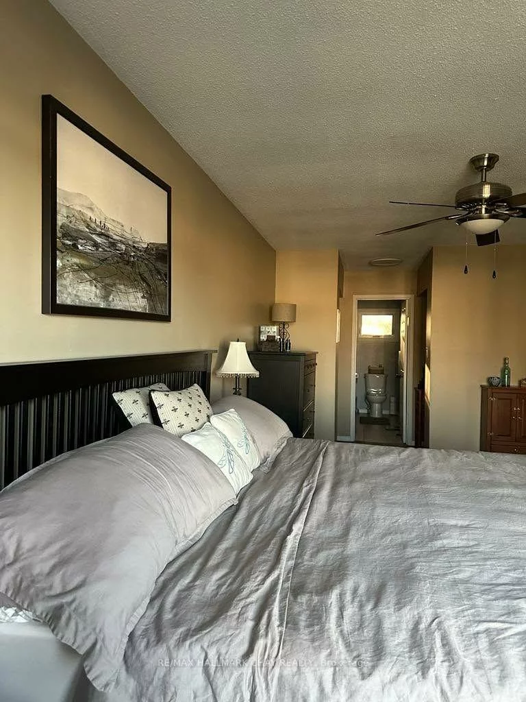 61, Carruthers, Grove East, Barrie