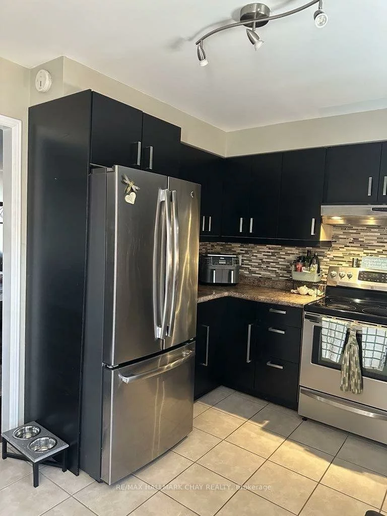 61, Carruthers, Grove East, Barrie