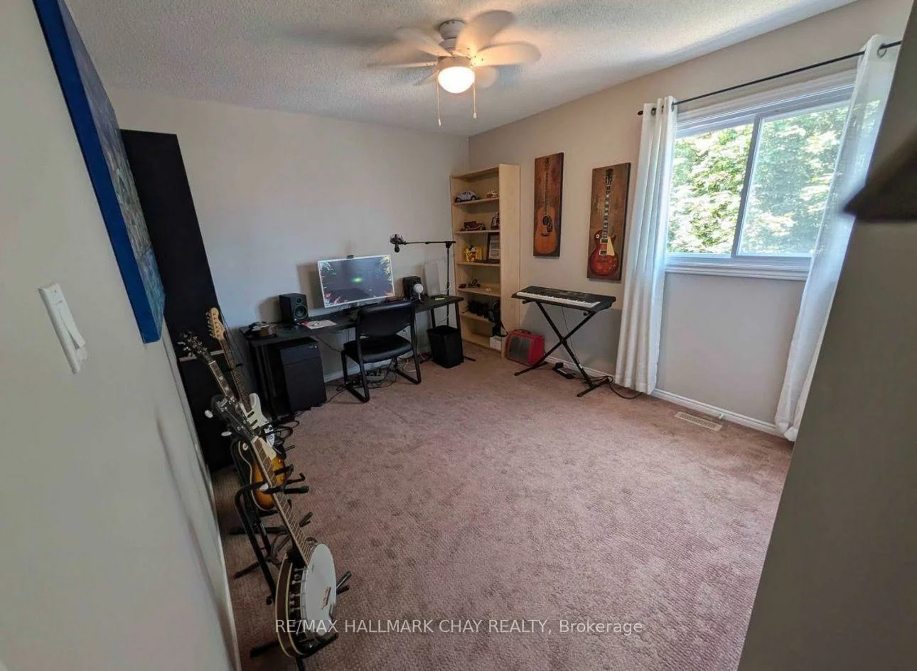 61, Carruthers, Grove East, Barrie