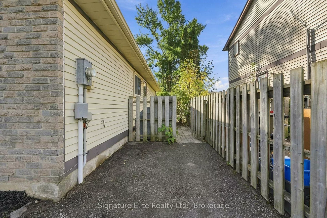 44, Bronte, Letitia Heights, Barrie