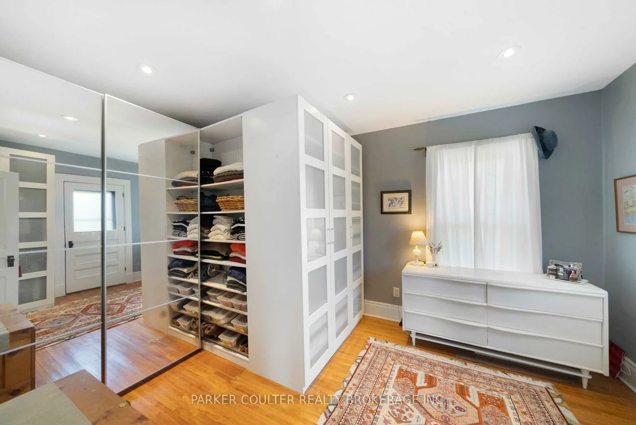 102, Clapperton, Wellington, Barrie