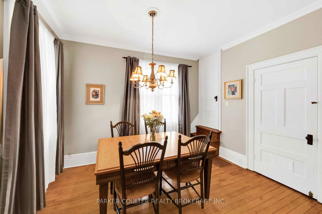 102, Clapperton, Wellington, Barrie