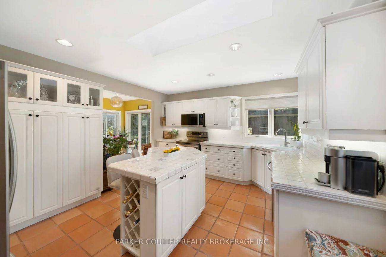102, Clapperton, Wellington, Barrie