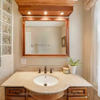 102, Clapperton, Wellington, Barrie