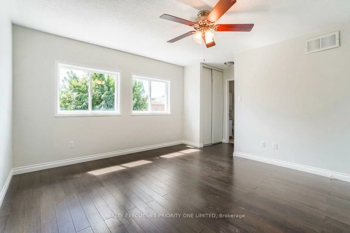 17, Drake, Painswick South, Barrie