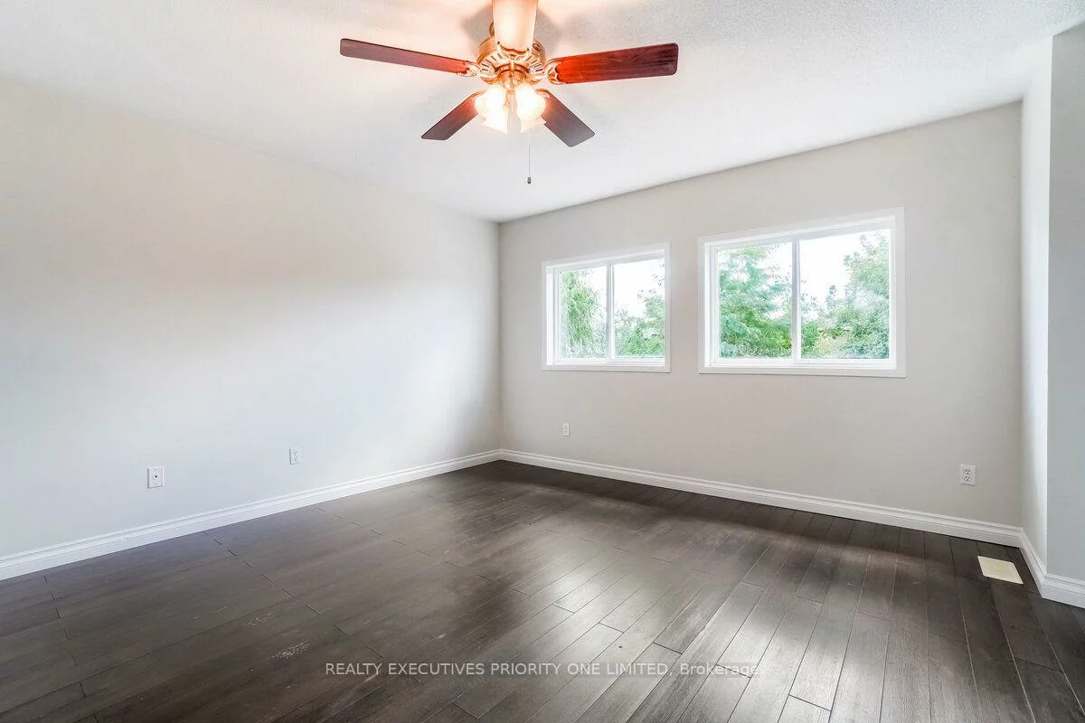 17, Drake, Painswick South, Barrie