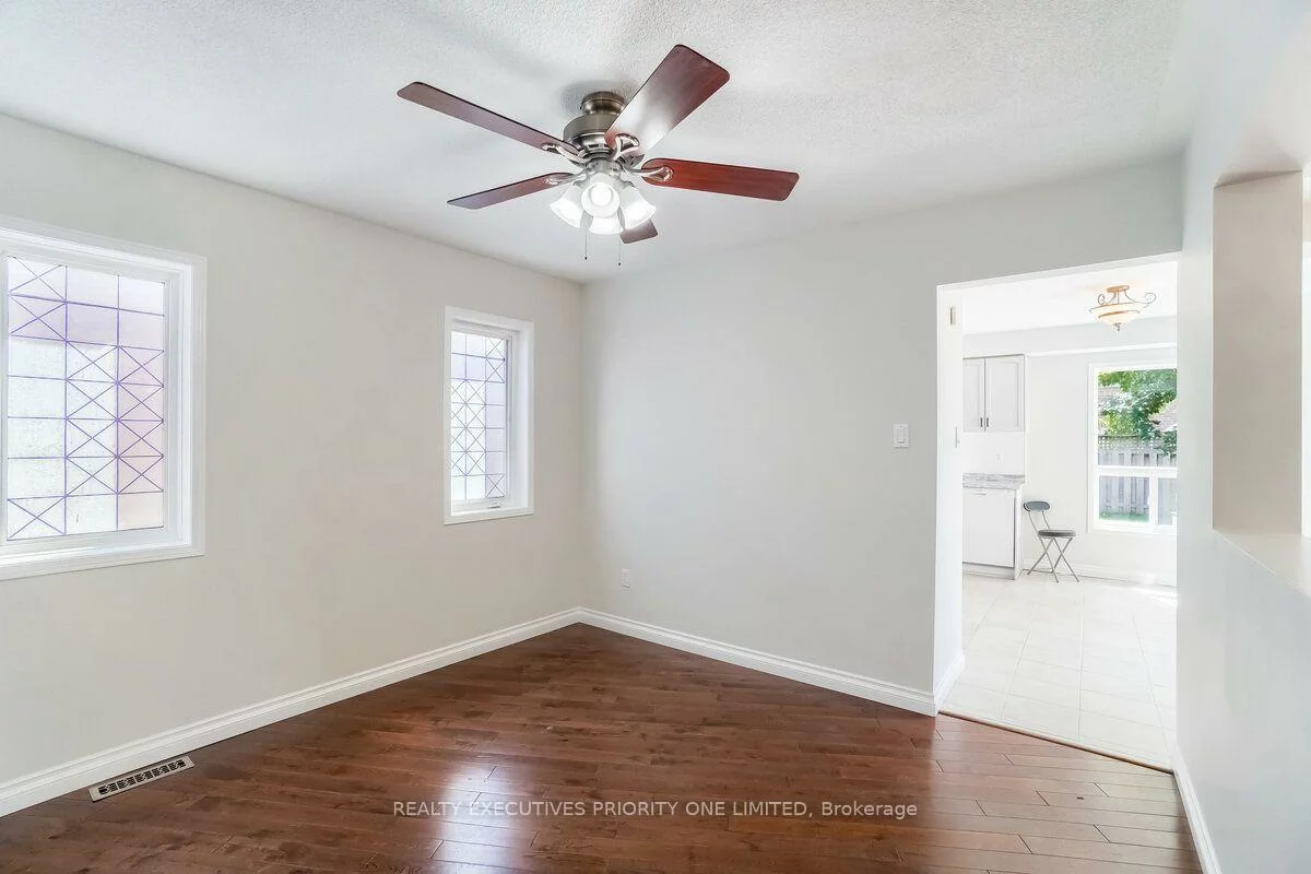 17, Drake, Painswick South, Barrie