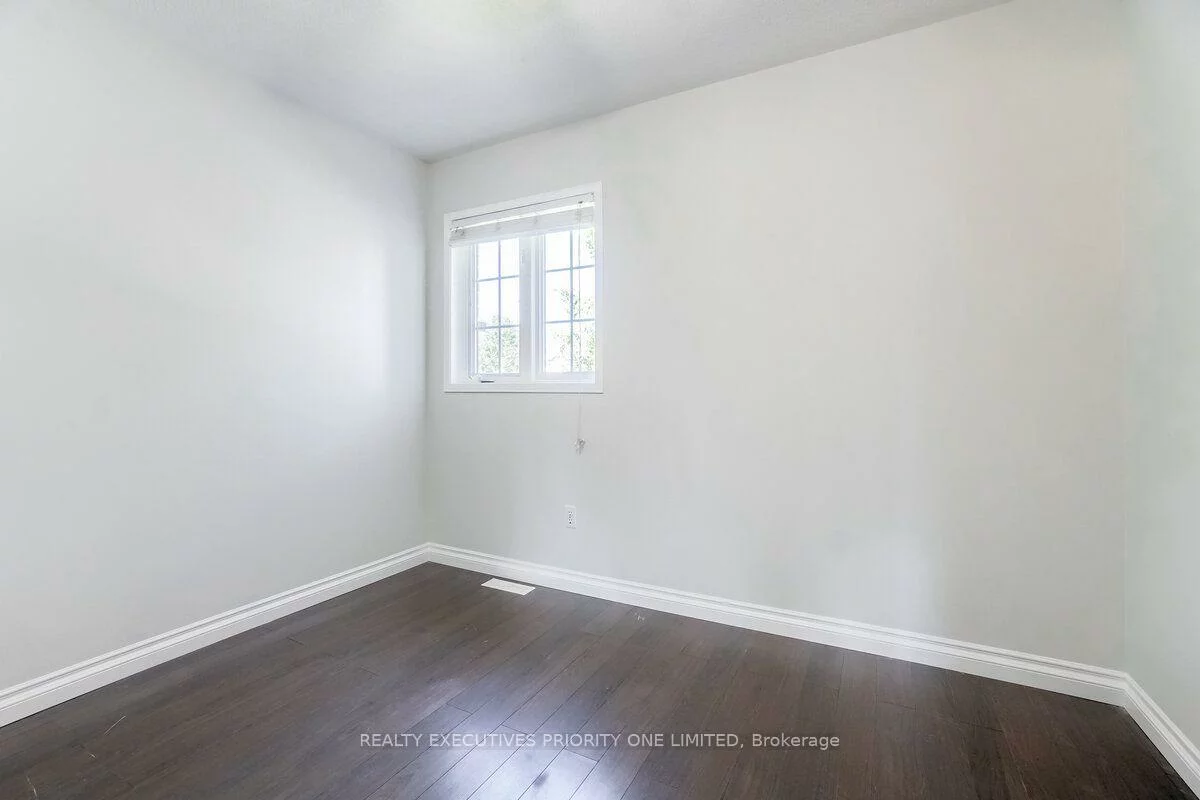 17, Drake, Painswick South, Barrie