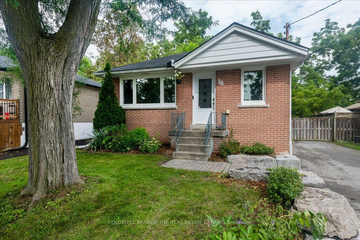 18, Agnes, Wellington, Barrie