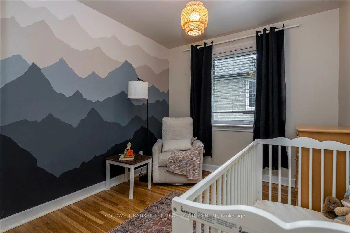 18, Agnes, Wellington, Barrie