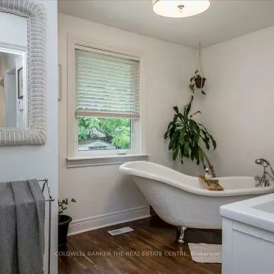 18, Agnes, Wellington, Barrie