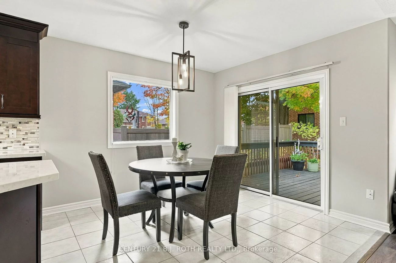 14, Bloxham, Bayshore, Barrie