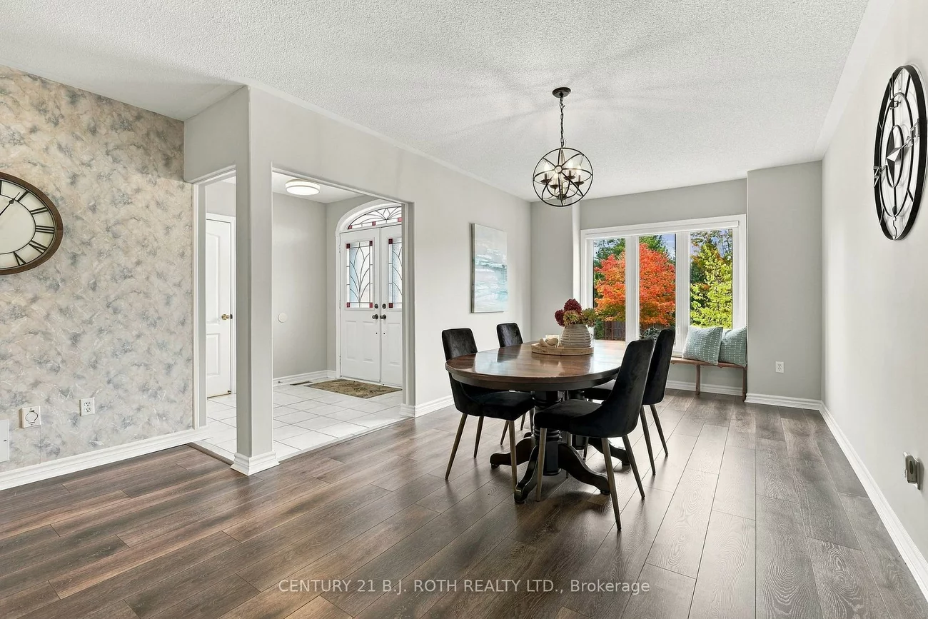 14, Bloxham, Bayshore, Barrie