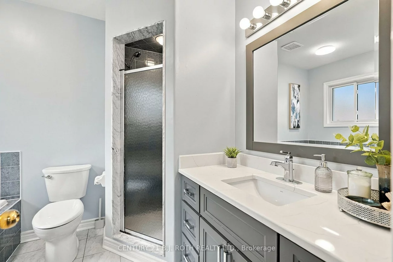 14, Bloxham, Bayshore, Barrie