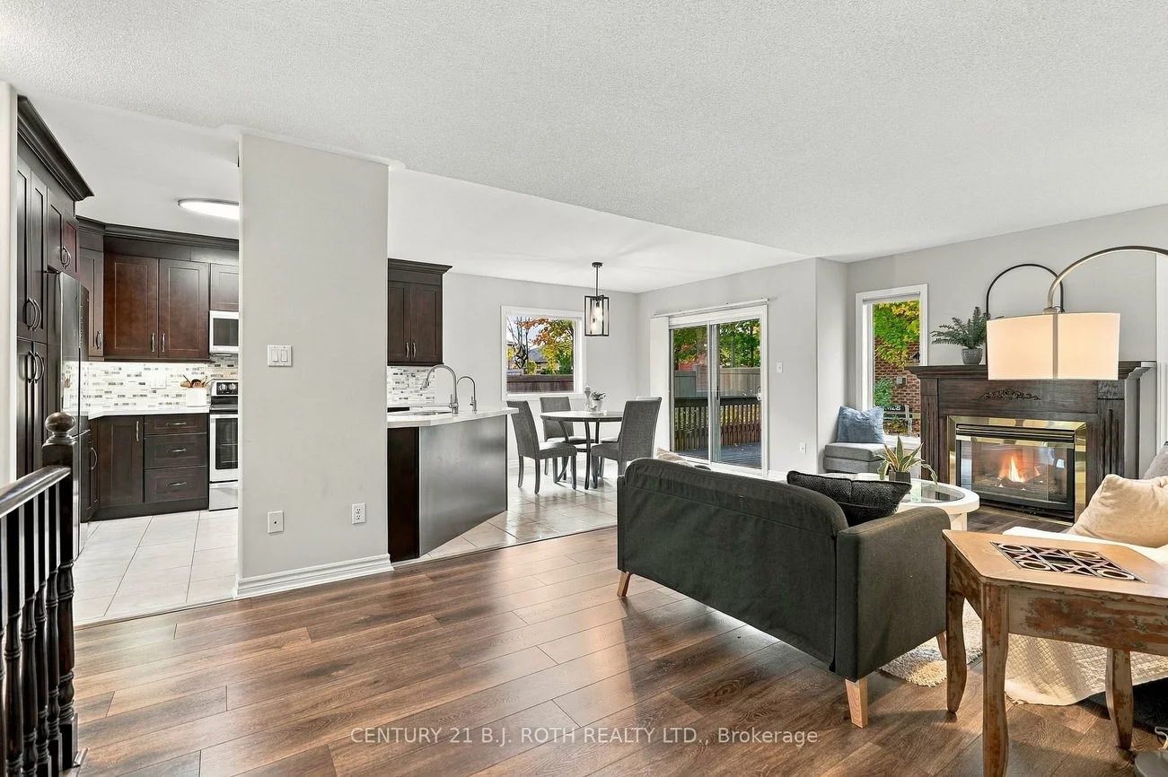 14, Bloxham, Bayshore, Barrie