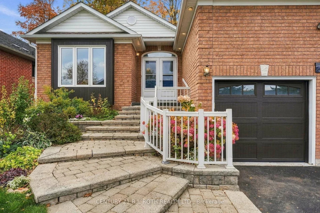 14, Bloxham, Bayshore, Barrie