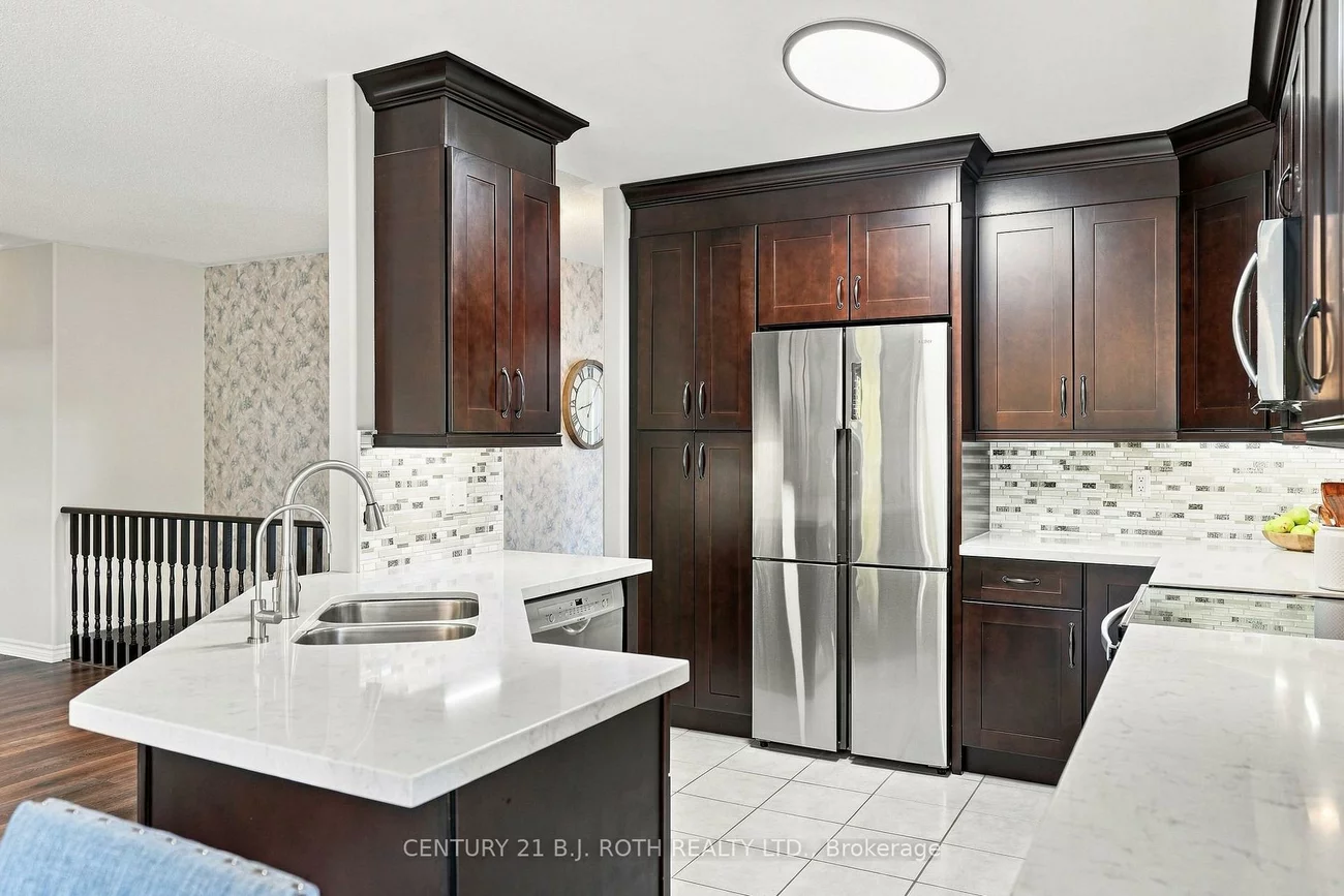 14, Bloxham, Bayshore, Barrie