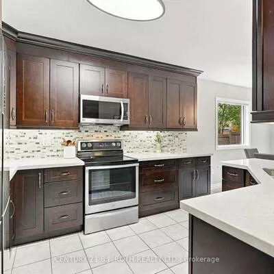 14, Bloxham, Bayshore, Barrie