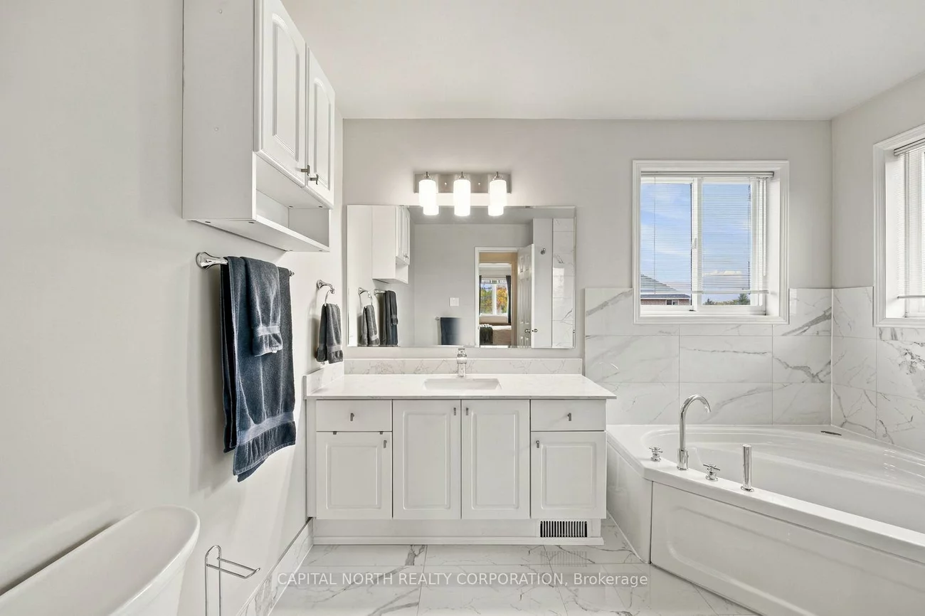111, Kingsridge, Bayshore, Barrie