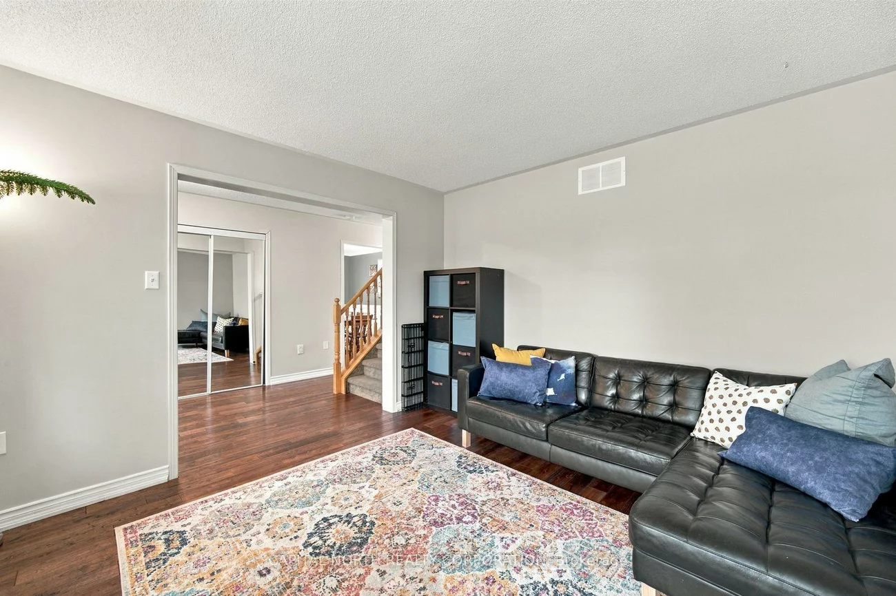 111, Kingsridge, Bayshore, Barrie
