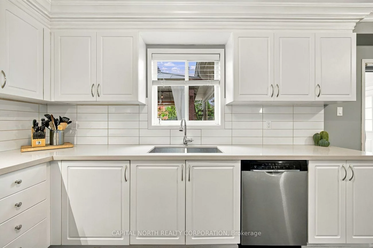 111, Kingsridge, Bayshore, Barrie