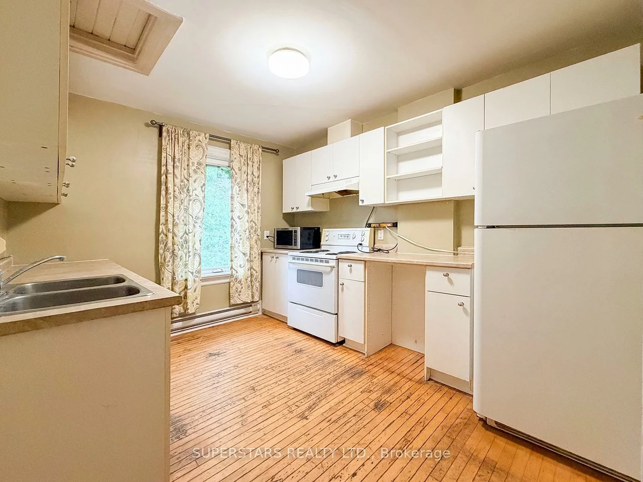 74, Toronto, City Centre, Barrie
