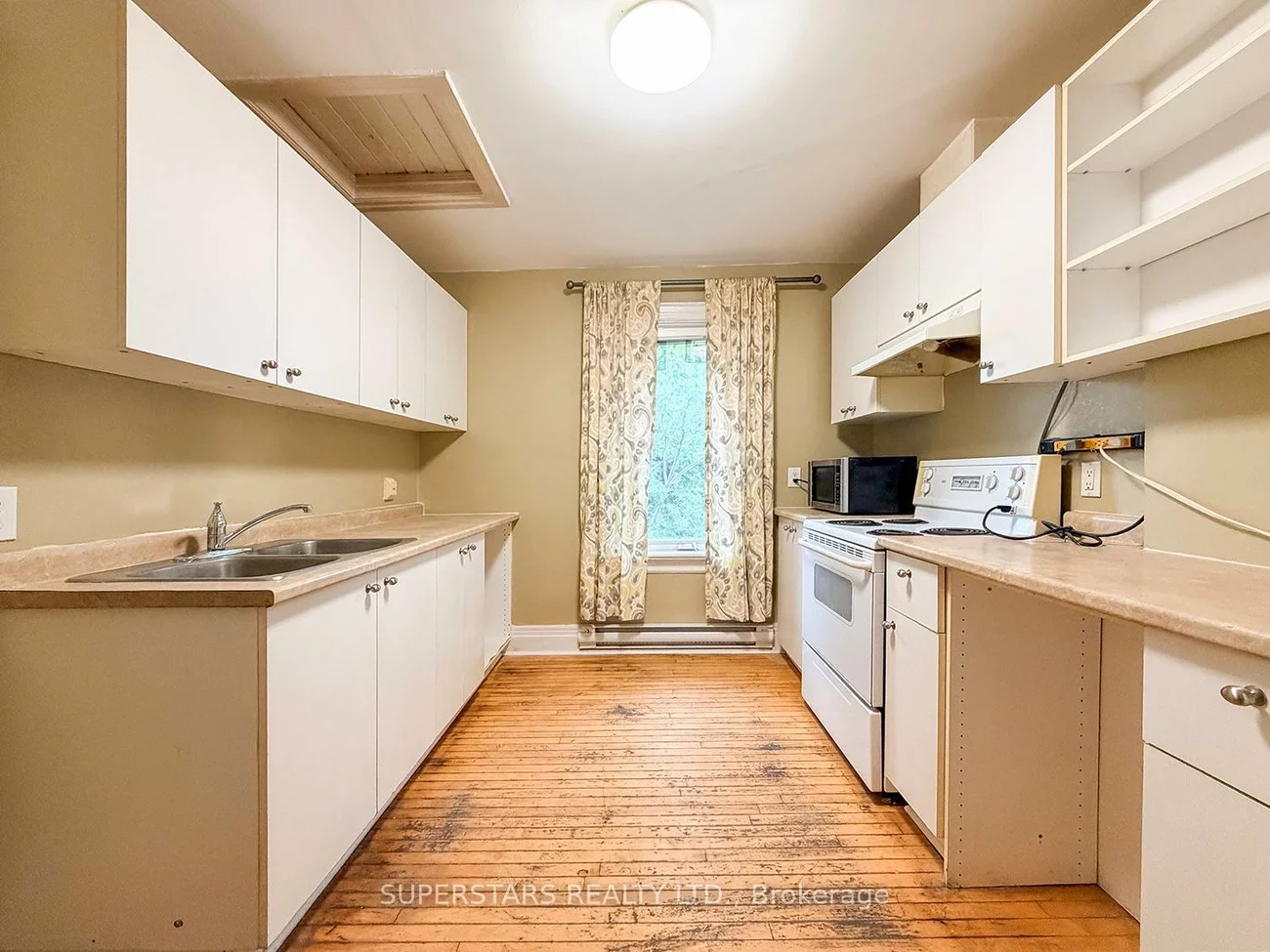 74, Toronto, City Centre, Barrie