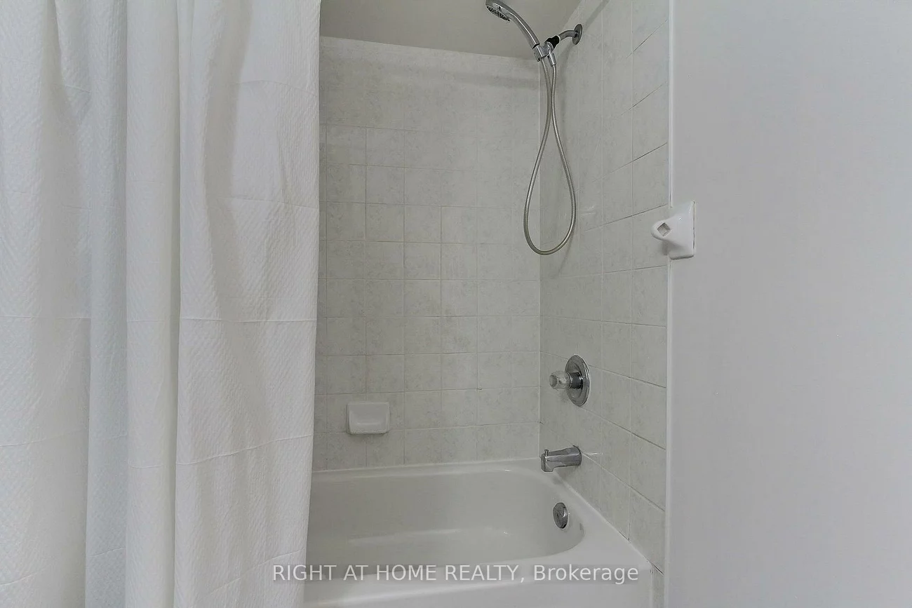 371, Ferndale, Ardagh, Barrie