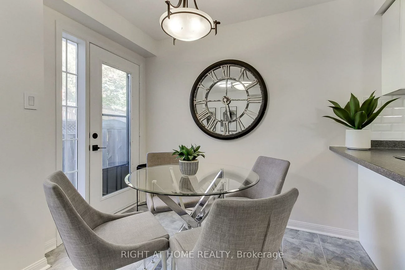 371, Ferndale, Ardagh, Barrie