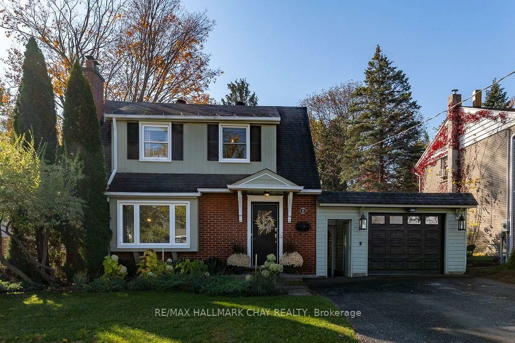 63, Napier, Codrington, Barrie