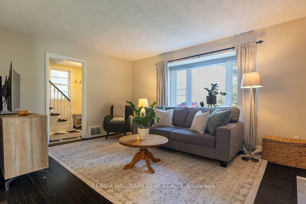 63, Napier, Codrington, Barrie