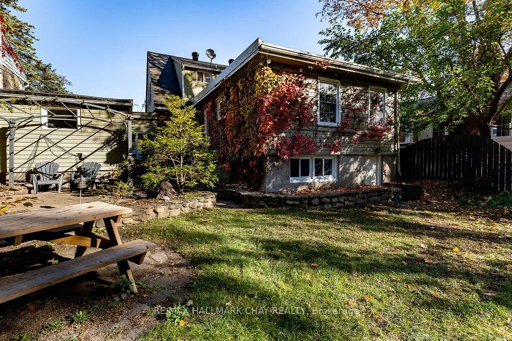 63, Napier, Codrington, Barrie