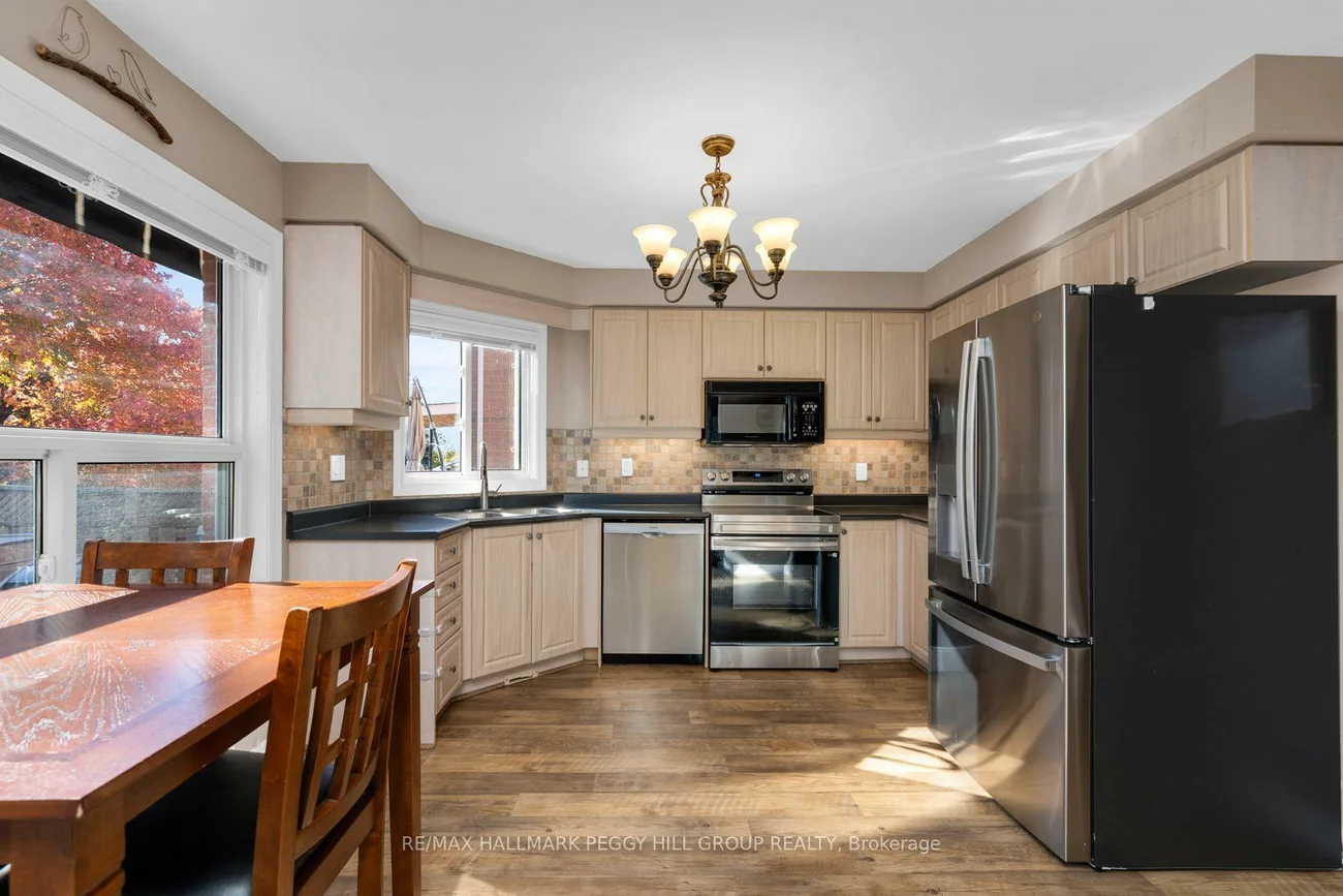95, Madelaine, Painswick South, Barrie