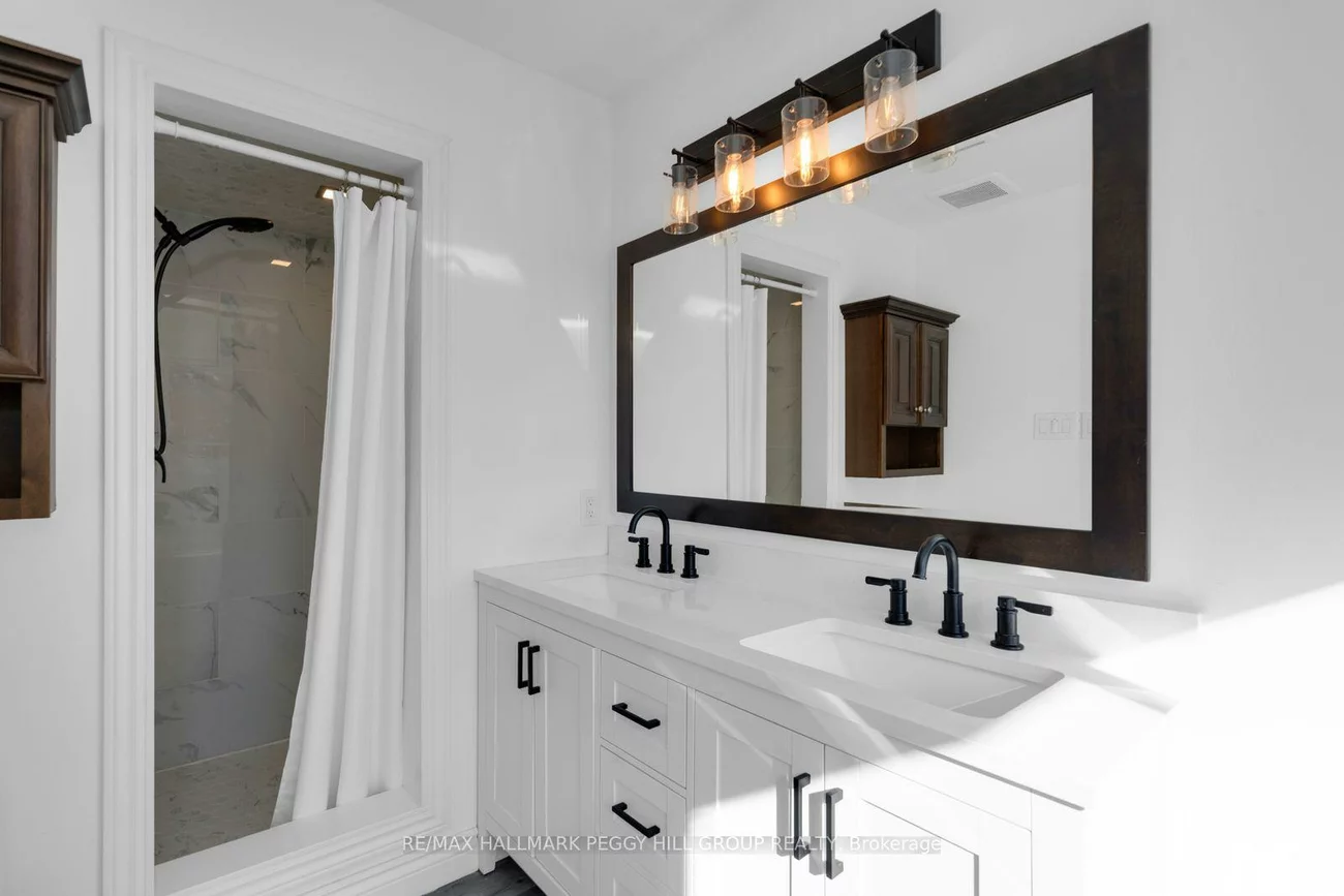 95, Madelaine, Painswick South, Barrie