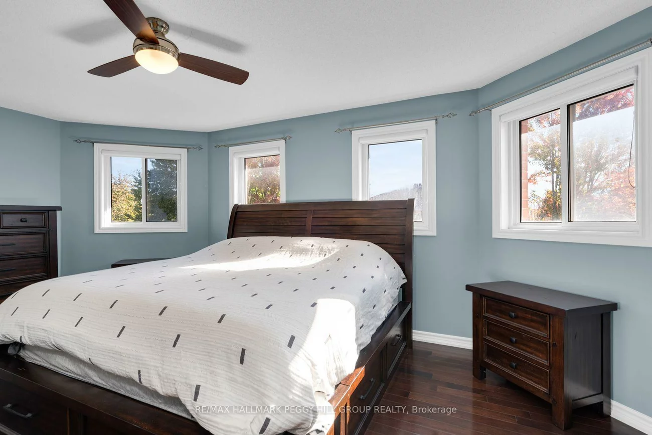 95, Madelaine, Painswick South, Barrie