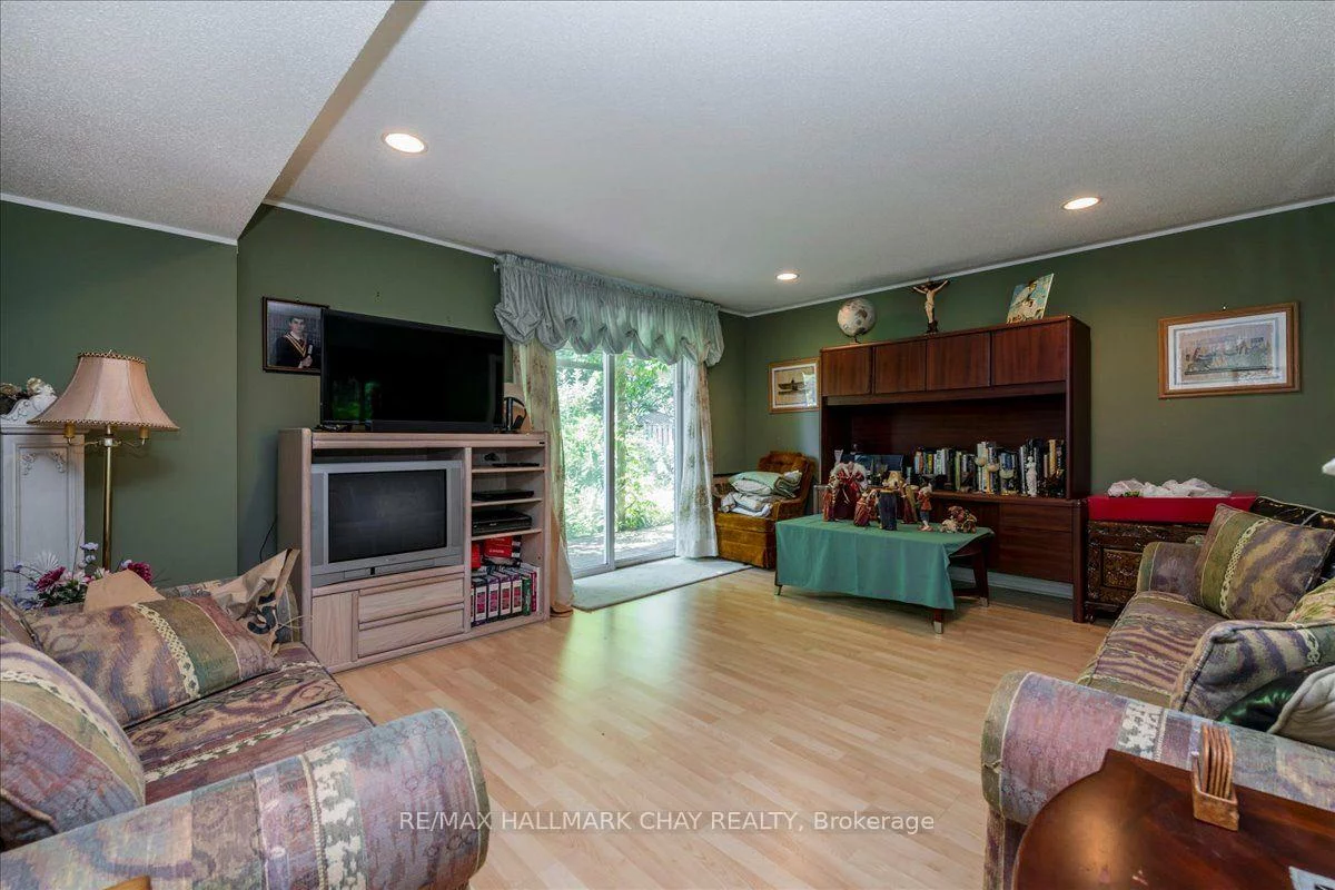 245, Pringle, Edgehill Drive, Barrie