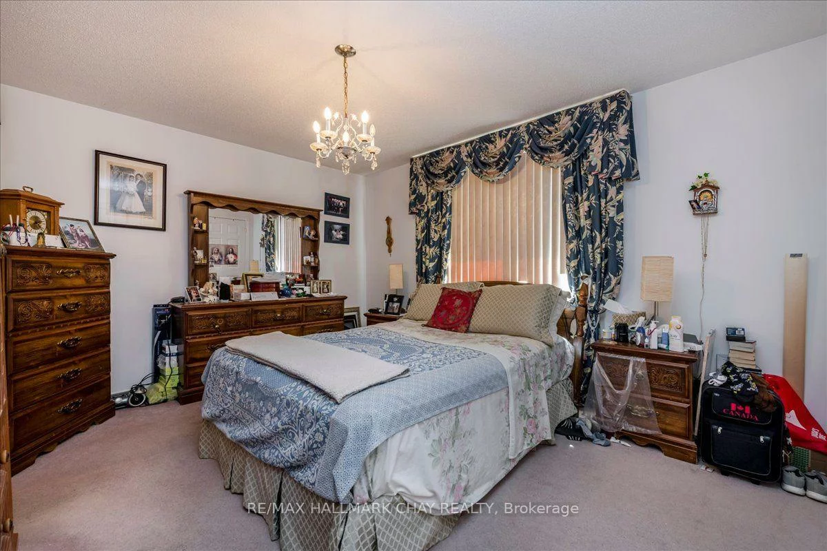 245, Pringle, Edgehill Drive, Barrie