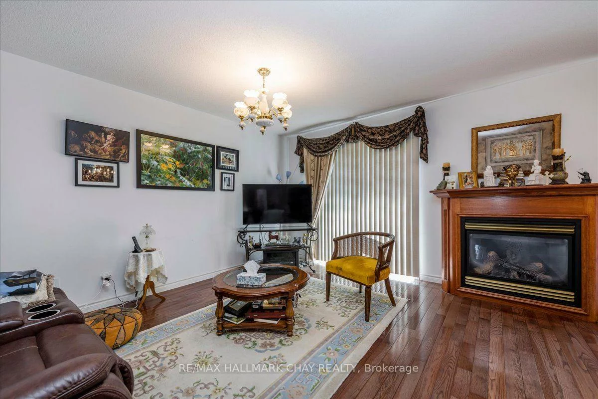 245, Pringle, Edgehill Drive, Barrie