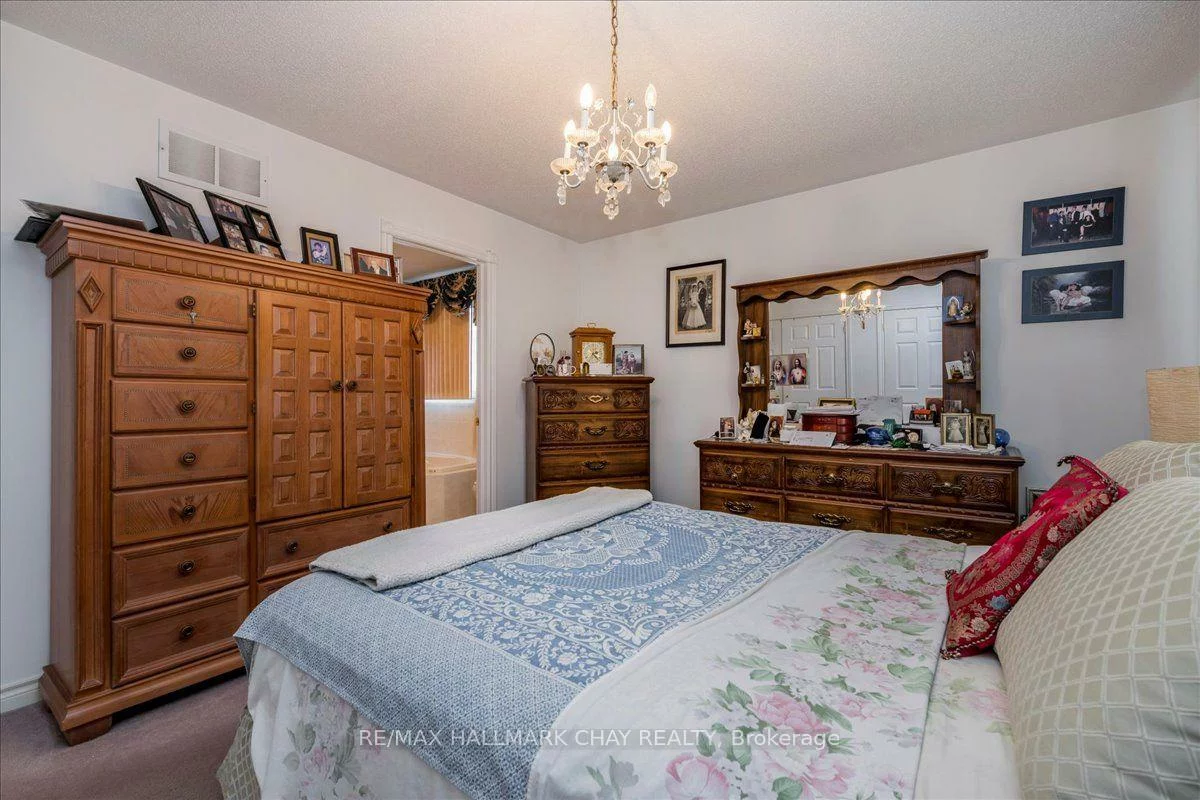 245, Pringle, Edgehill Drive, Barrie