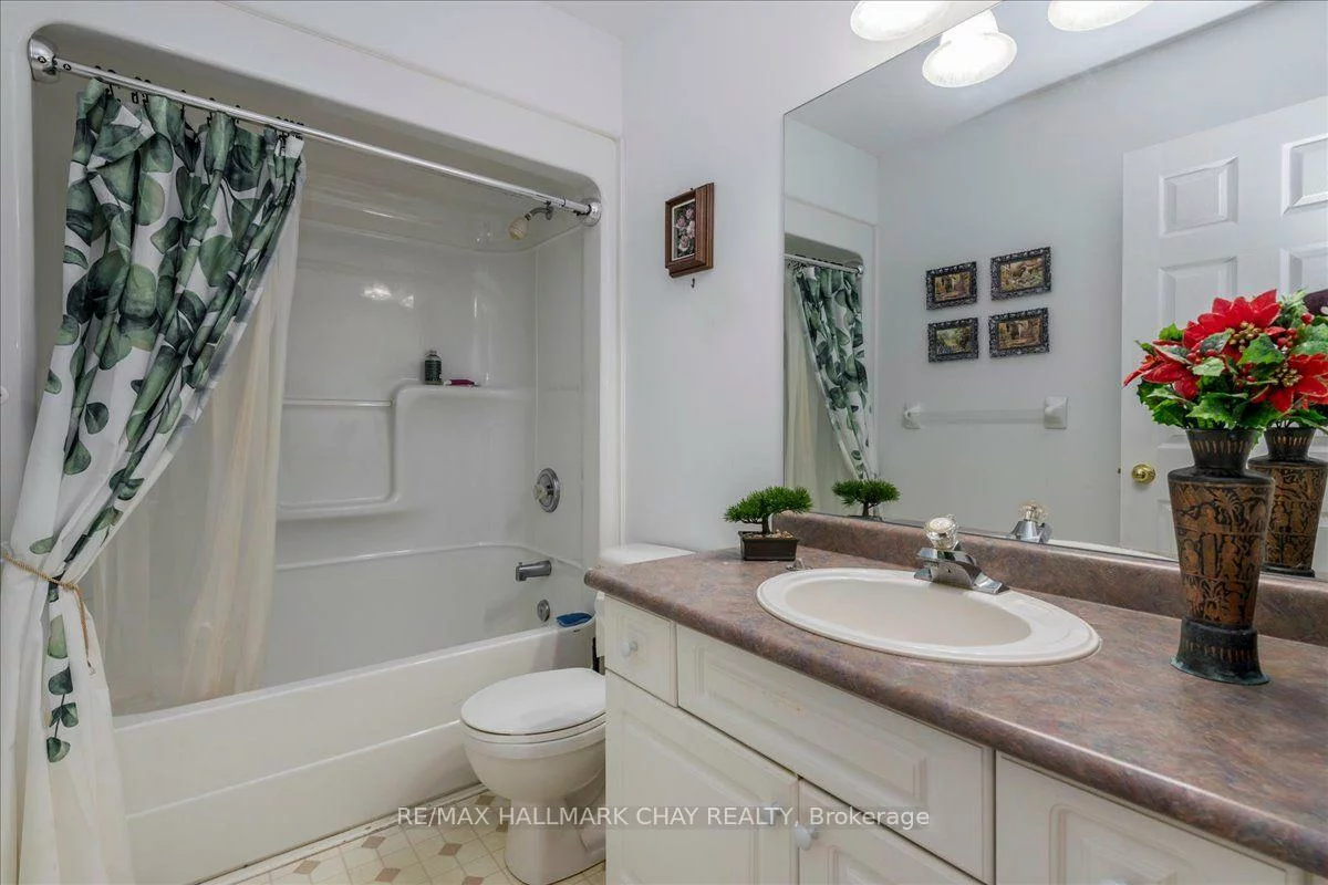 245, Pringle, Edgehill Drive, Barrie