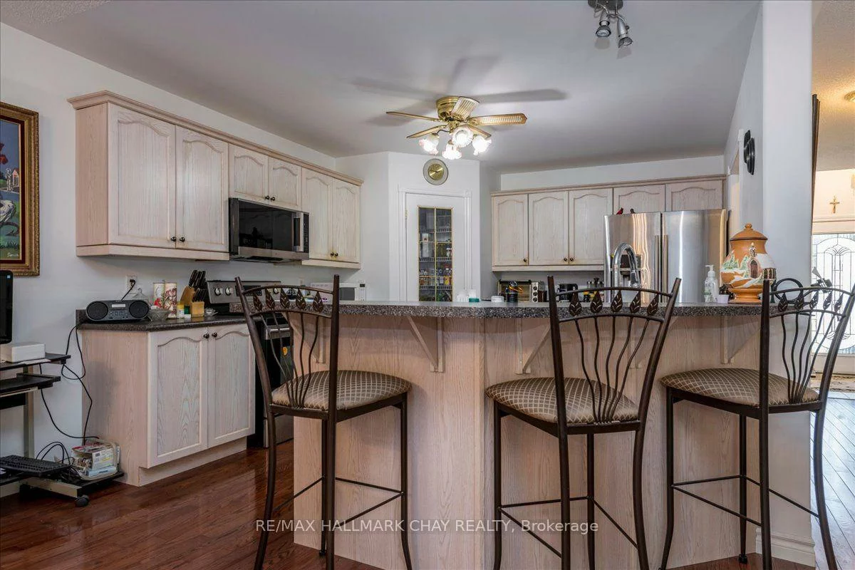 245, Pringle, Edgehill Drive, Barrie